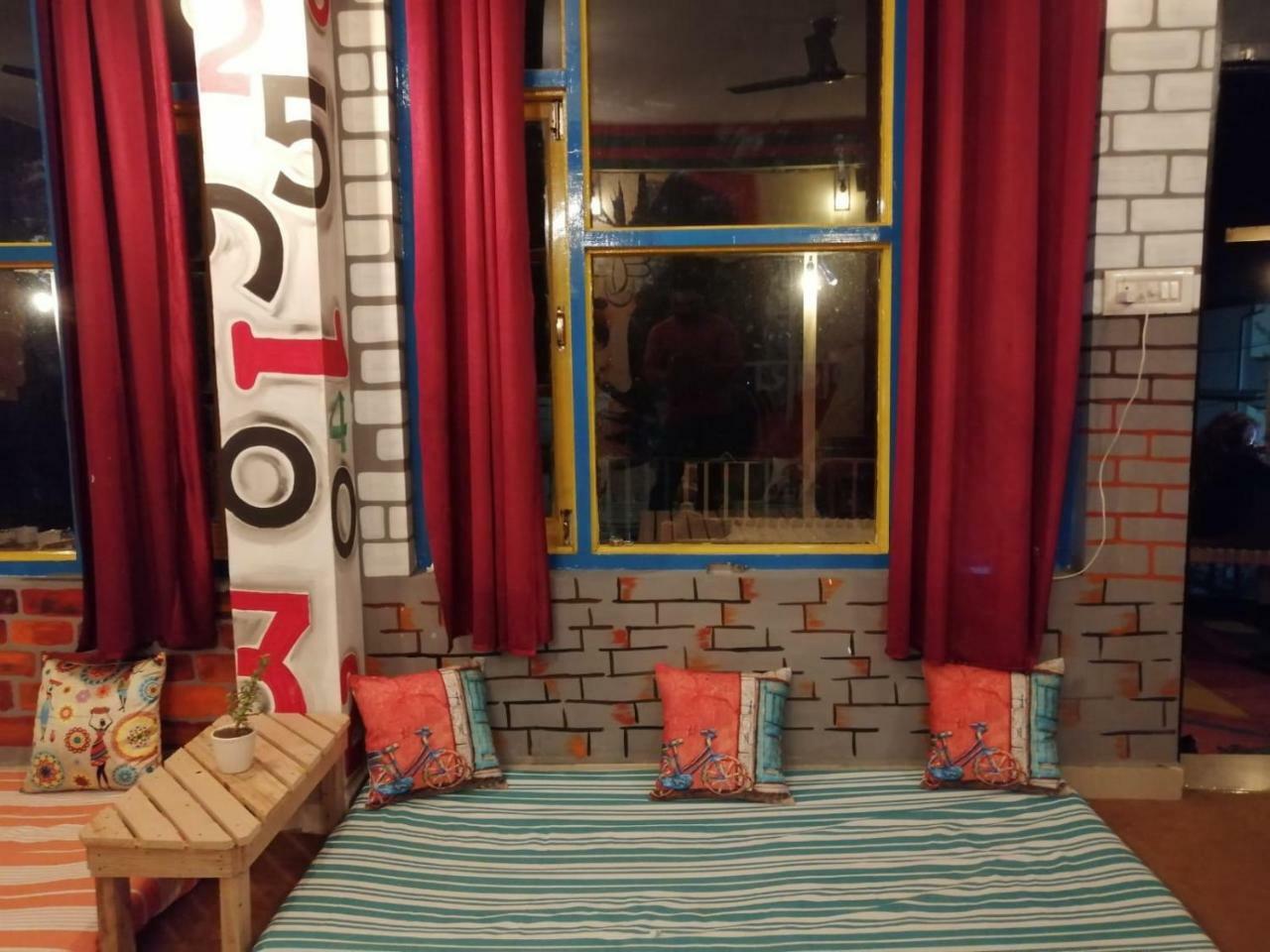 La Vaca India Mcleodganj Hostel McLeod Ganj Ngoại thất bức ảnh